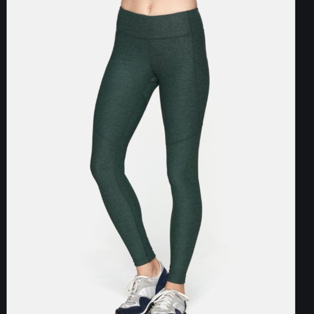 NWT Outdoor Voices Hunter Green TechSweat 7/8